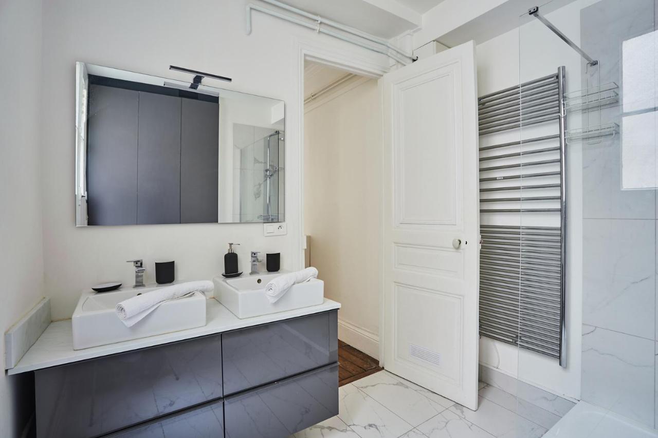 Apartment Beaubourg By Studio Prestige Париж Екстериор снимка